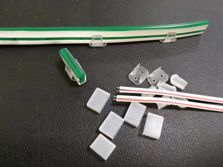 Quels sont les accessoires nécessaires pour les LED-Neon-Flex ?