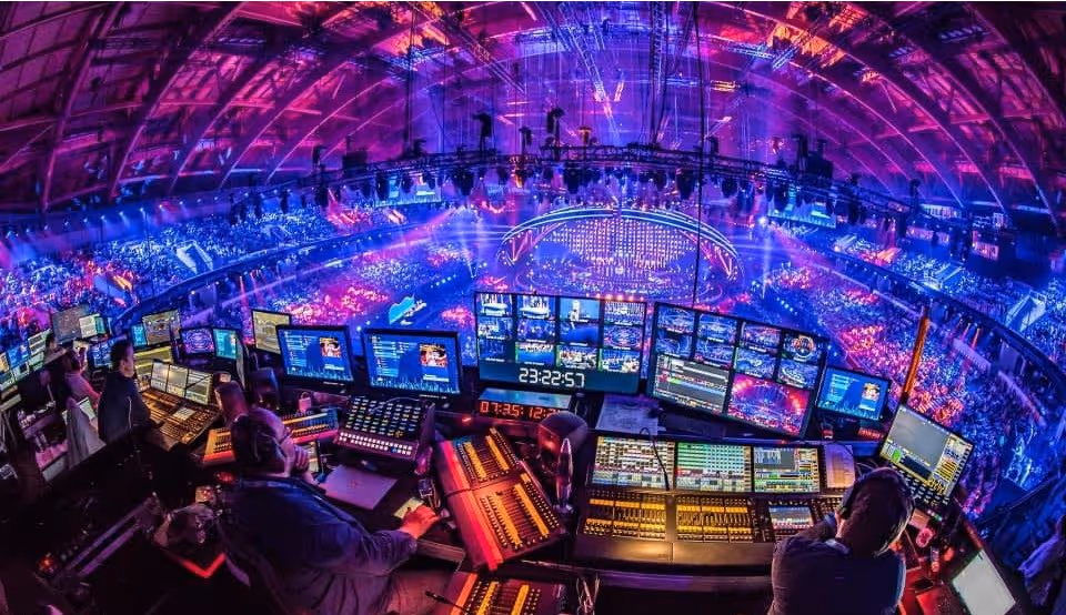 How many LED strips can a DMX control