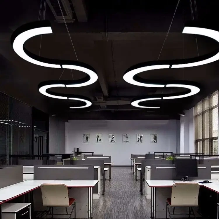 curved linear light