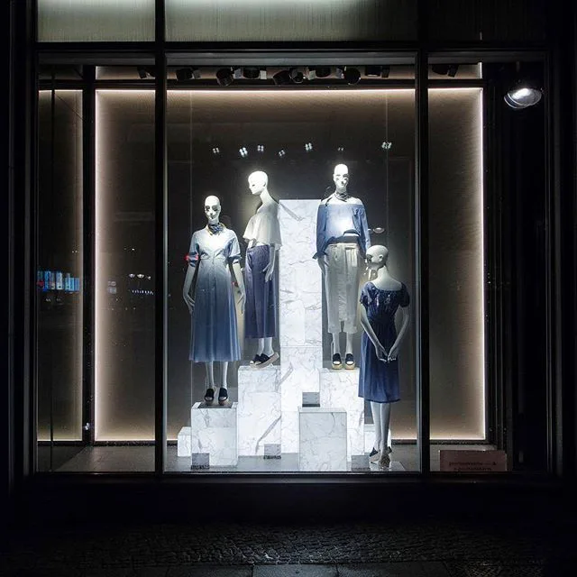 Clothing store window lighting (using mono COB light strips)