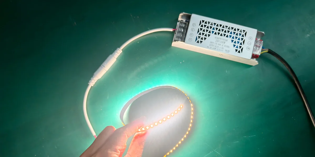 Lighting test of dismantled LED strip lights Lighting test of dismantled LED strip lights