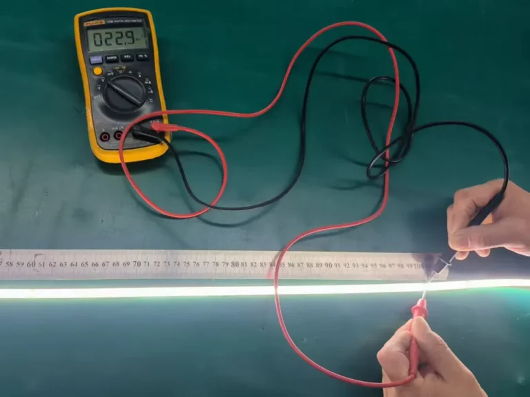 Rapport de test complet sur la chute de tension de la bande LED