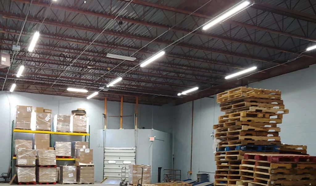 Linear shop lights Linear shop lights