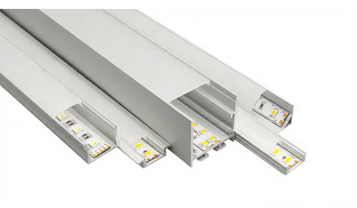 Großhandelsbestand an kundenspezifischen Aluminium-LED-Profilen mit verschiedenen Oberflächen und Längen. (1)