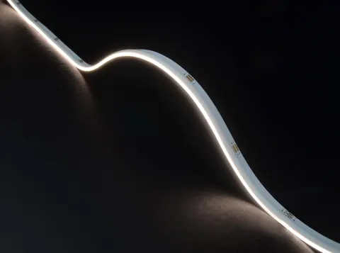 Signlitel - Đèn dải LED phát ra bên