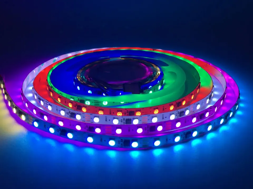 Guida completa ai tipi di circuiti integrati per strisce LED indirizzabili